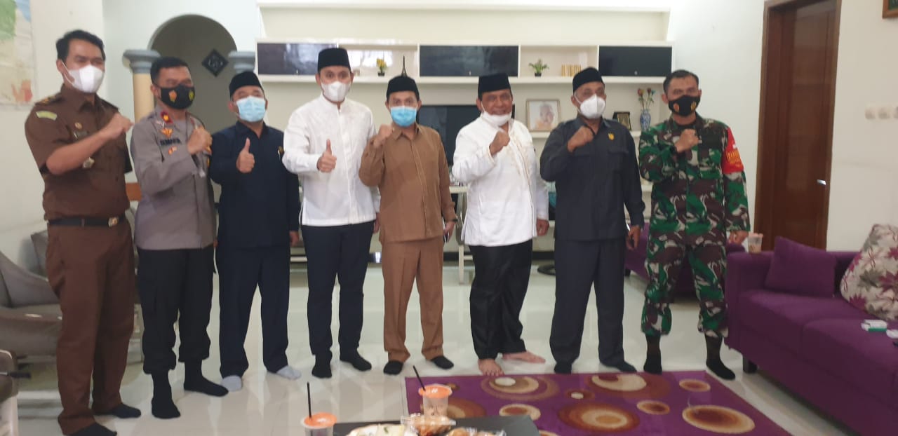 Mengunjungi Paslon No 1